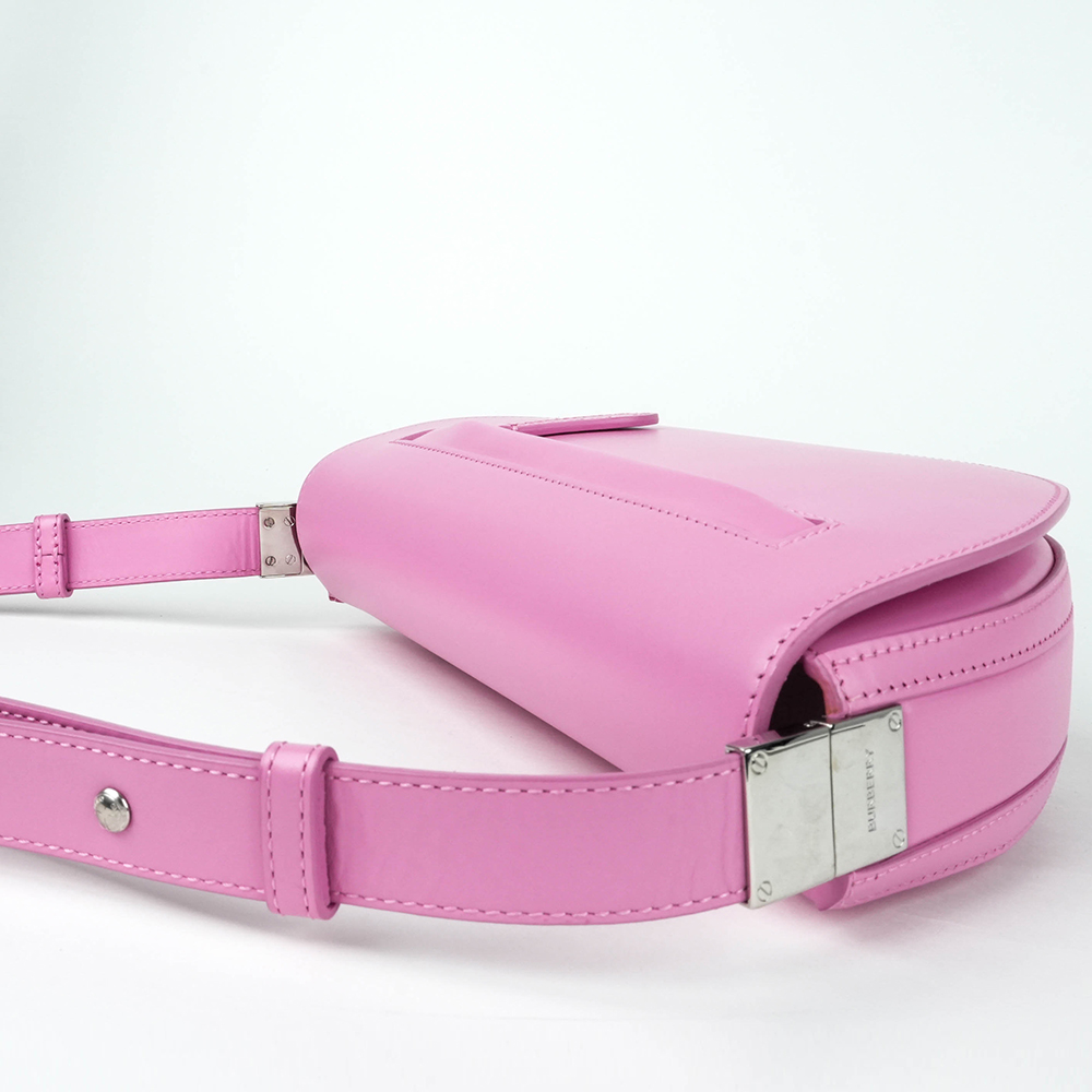 BURBERRY Burberry Small Olympia 櫻草粉 小牛皮肩背半月包 | Small Leather Olympia Bag - 14