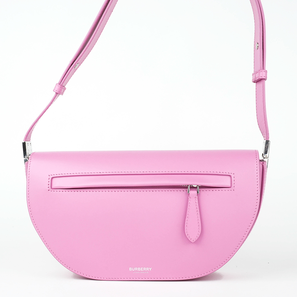 BURBERRY Burberry Small Olympia 櫻草粉 小牛皮肩背半月包 | Small Leather Olympia Bag - 3