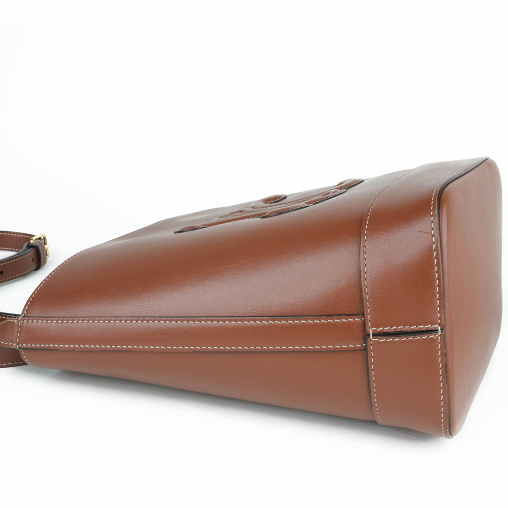 CELINE CELINE 凱旋門立體浮雕皮革水桶包|Small Bucket in Smooth Calfskin with Cuir Triomphe - 17