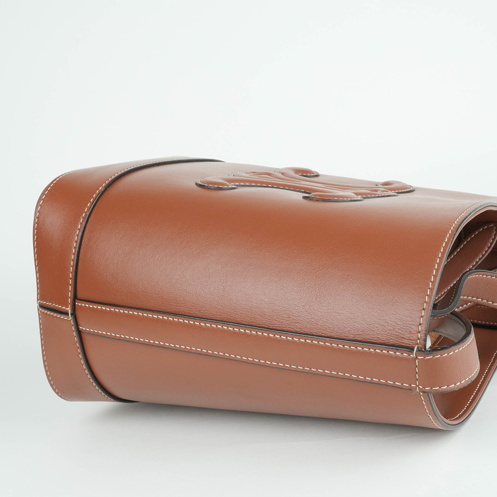 CELINE CELINE 凱旋門立體浮雕皮革水桶包|Small Bucket in Smooth Calfskin with Cuir Triomphe - 19