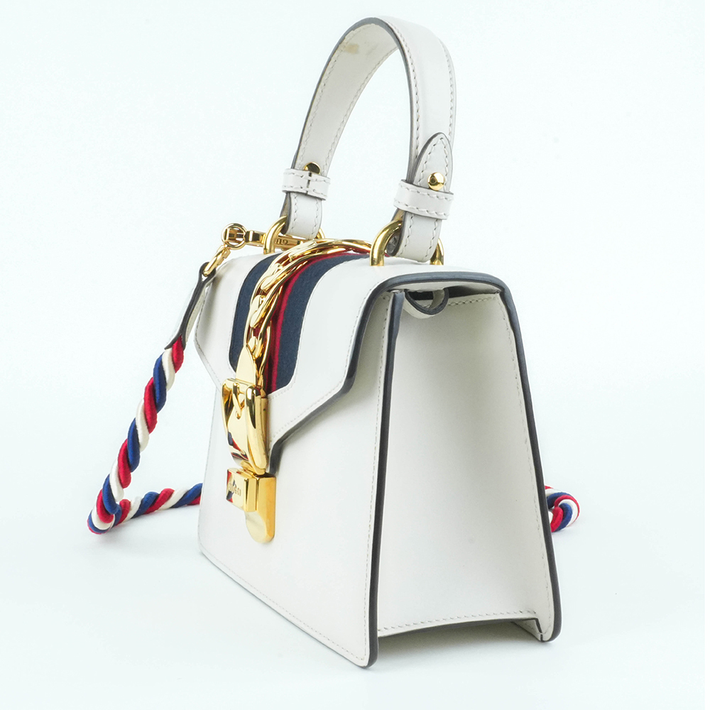GUCCI GUCCI Sylvie Mini 塞爾維亞絲帶包 白色金扣 手提 斜背兩用包|Sylvie Mini Leather Bag - 4